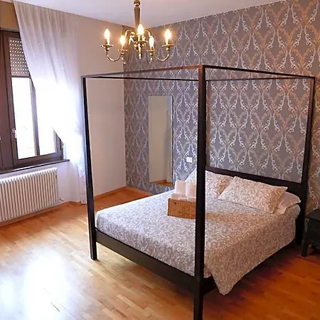 House Of - No Reception Hotel *