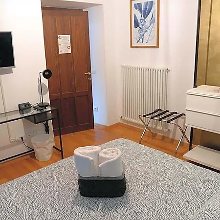 Hotel House Of - No Reception