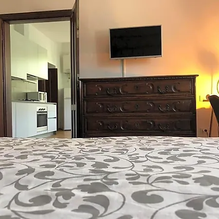 House Of - No Reception * Trente